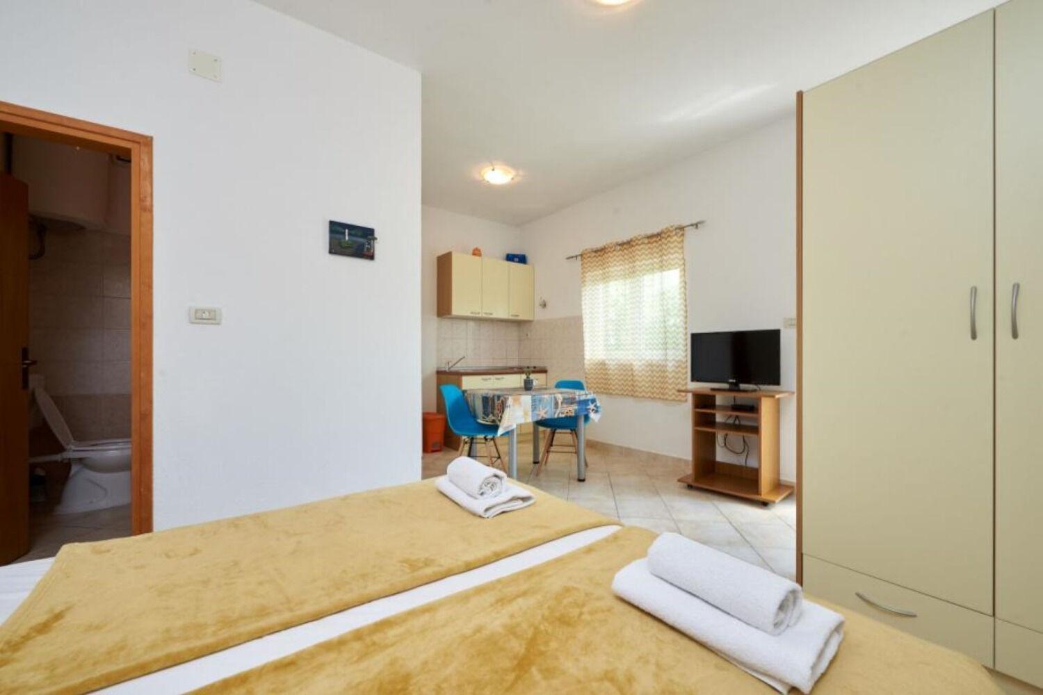 Apartments Mare - 30 M From Pebble Beach Seget Vranjica Exterior foto