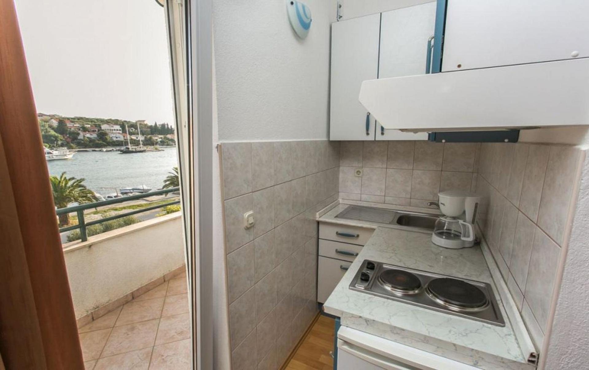 Apartments Mare - 30 M From Pebble Beach Seget Vranjica Exterior foto